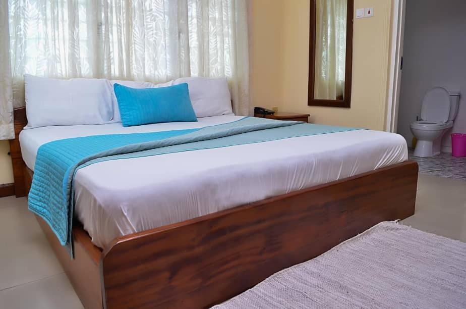 קייפ קוסט Hotel Loreto מראה חיצוני תמונה