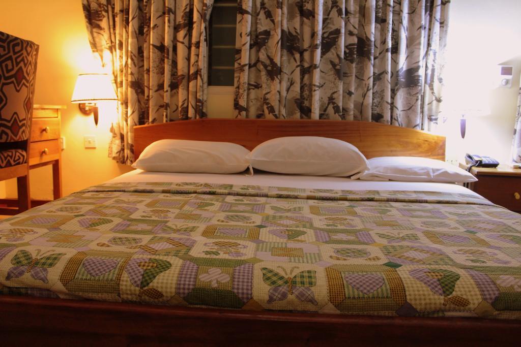 קייפ קוסט Hotel Loreto מראה חיצוני תמונה